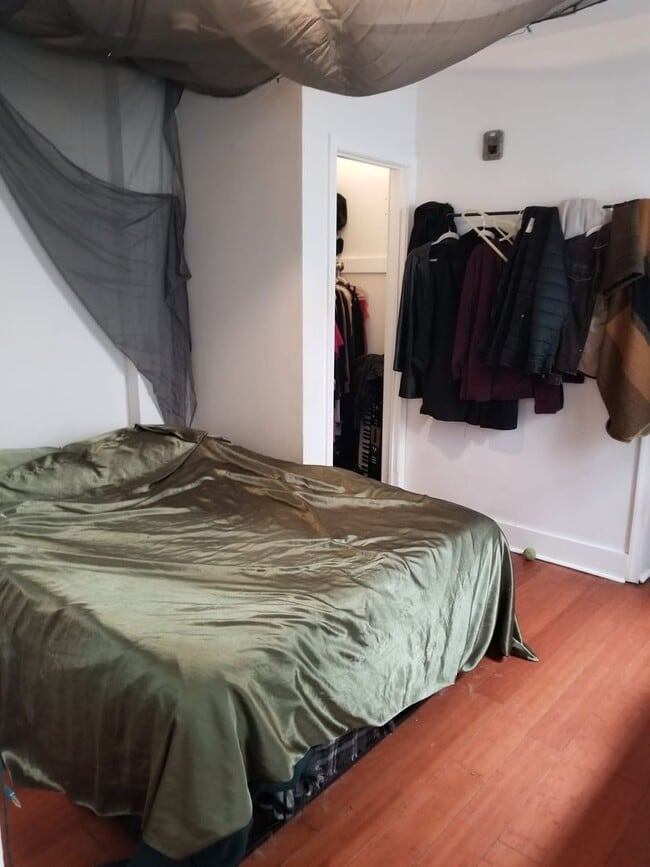 Building Photo - Spacious studio in a great area in Fishtown