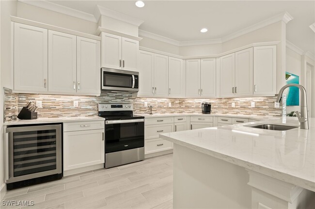 Building Photo - 6831 Saona CT