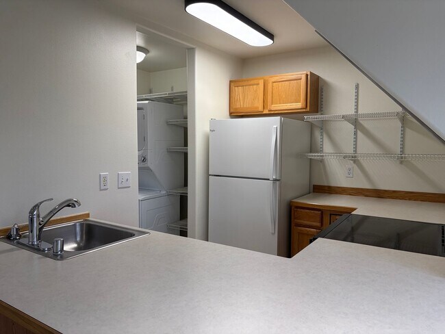 Foto del edificio - 2323 E 68th Ave