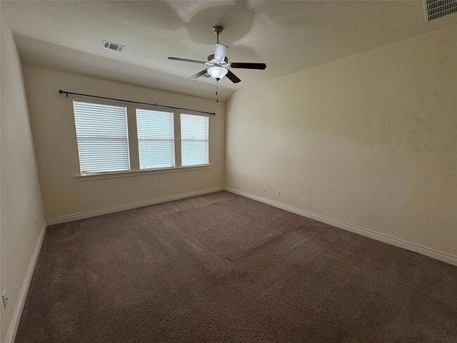 Foto del edificio - 3900 Crispin Hall Ln