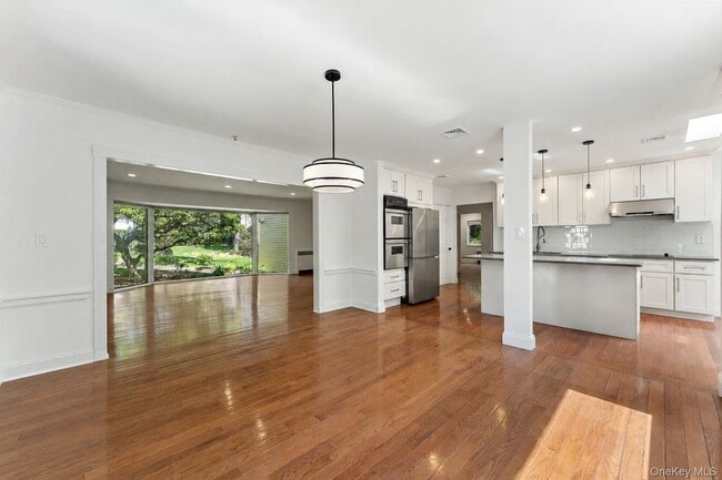Building Photo - 128 Moorland Dr