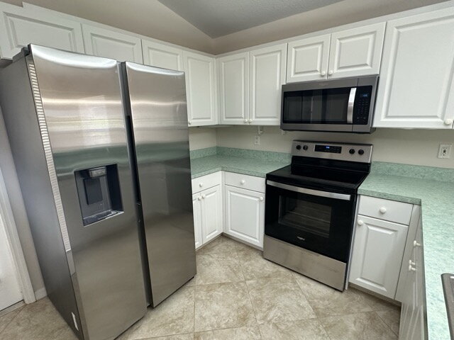 Primary Photo - Spacious 2-Bed, 2-Bath Home in Venice with...