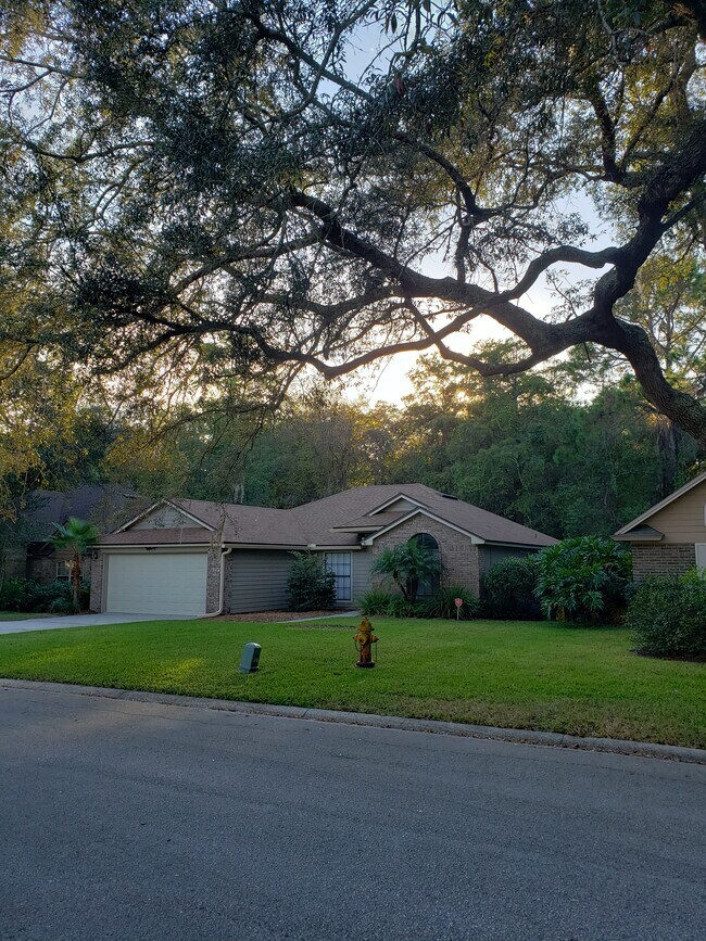 Building Photo - 1506 Crabapple Cove Ct N