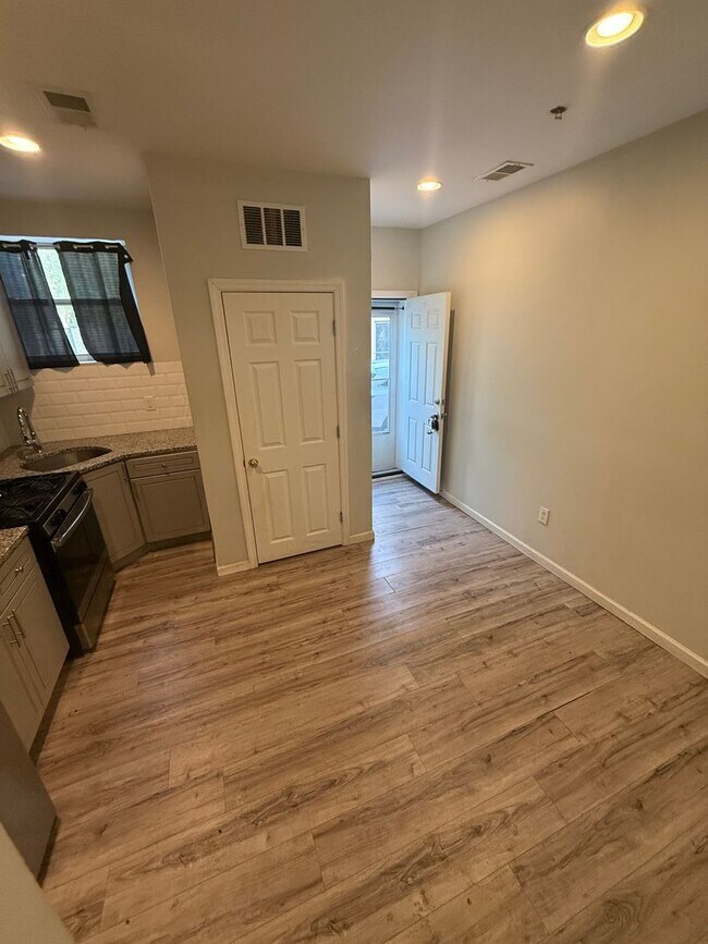 Foto del edificio - 1819 S 22nd St