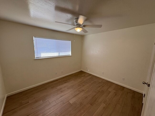 Building Photo - Newly remodeled home on Laurel