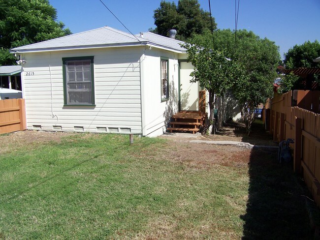 Building Photo - 2615 Buena Vista Ave