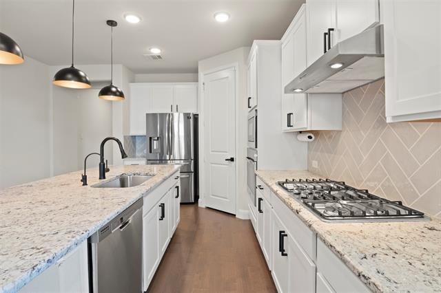 Building Photo - 2205 Lexington Wy