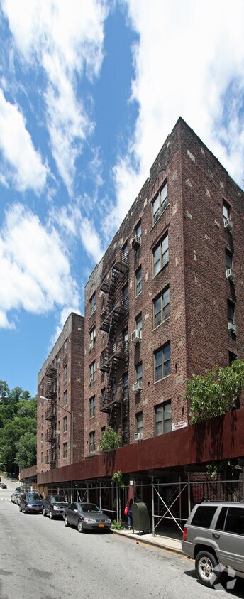 Building Photo - 1-21 Nagle Ave