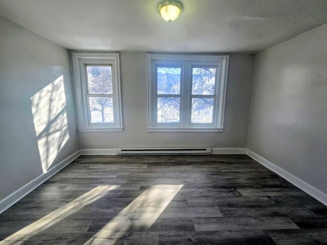 Foto del edificio - 815 E 6th St