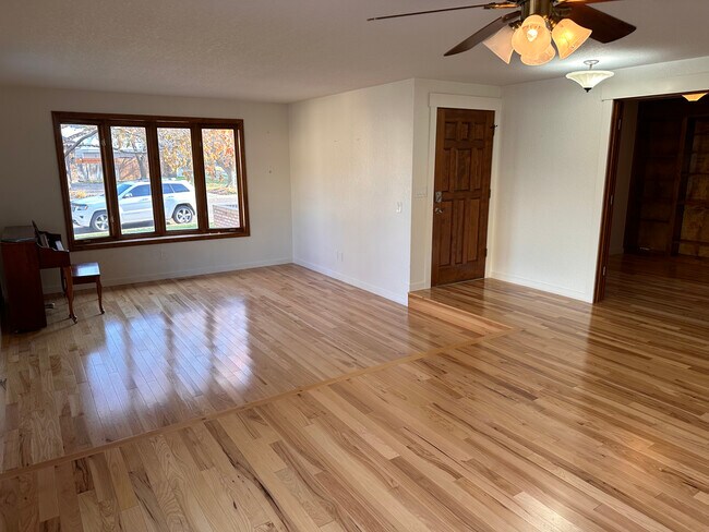 Building Photo - 3131 S Crossfield Way