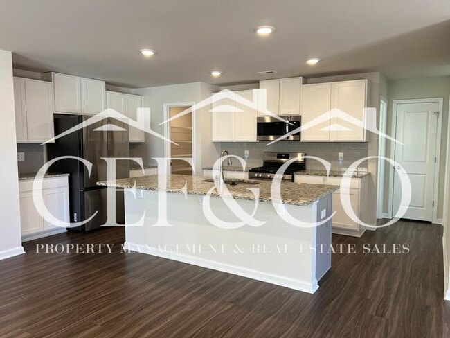 Building Photo - Spacious 5-Bedroom Home with Loft, 2-Car Garage & Neighborhood Amenities