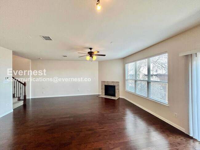 Foto del edificio - 3 Bed/2.5 Bath Townhome with Garage / Pet-Friendly / Vouchers Accepted / Available Now!