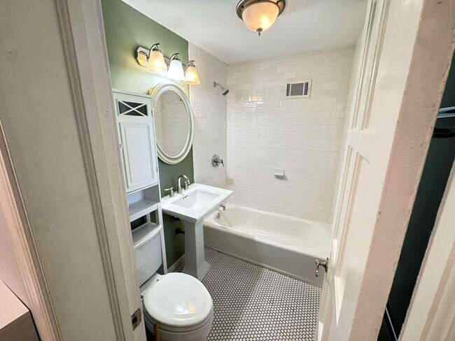 Foto del edificio - 400 E 65th St