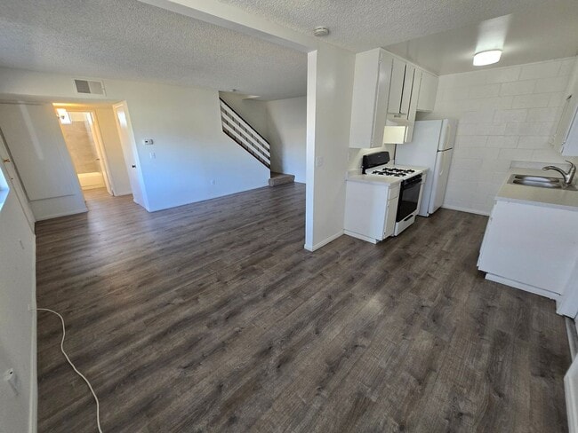 Building Photo - Upgraded National City 4-Br. + 2-car Garage