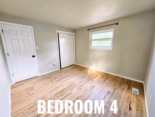 Building Photo - 9210 Meade St