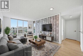 Building Photo - 185 Legion Rd N