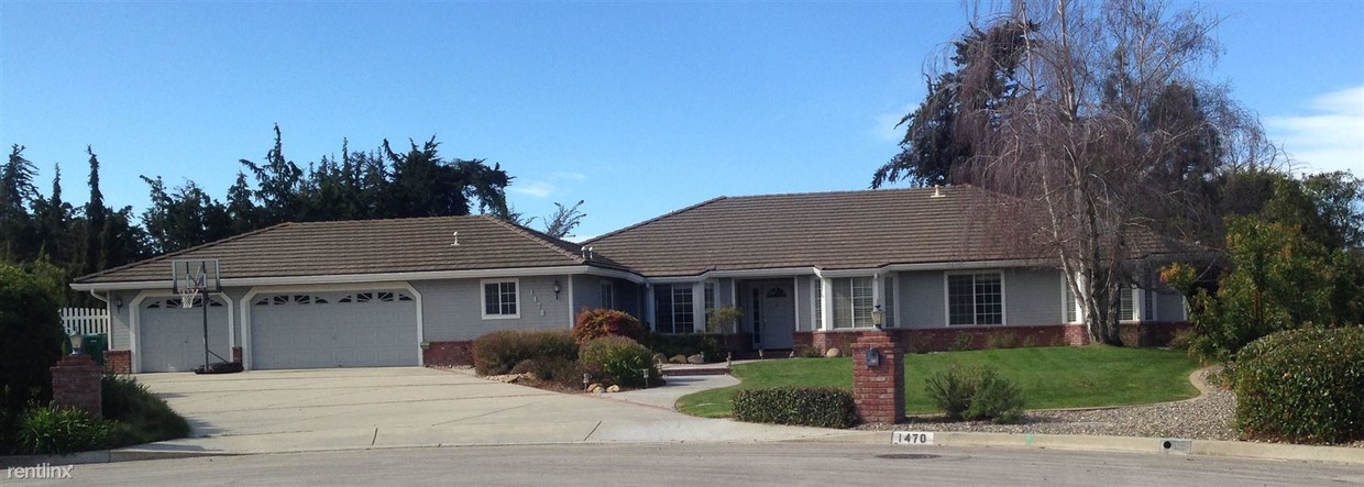 Primary Photo - 1470 Foxenwood Dr