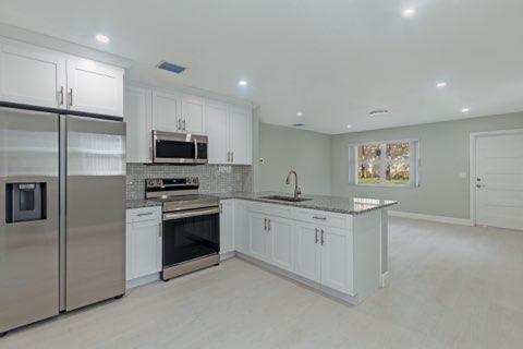 Foto del edificio - 465 Swain Blvd