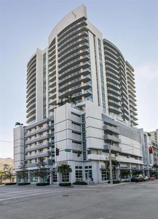 Foto principal - 315 NE 3rd Ave
