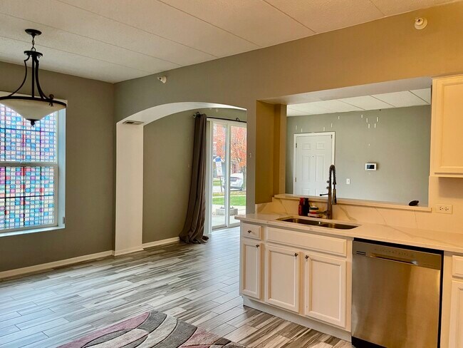 Building Photo - 16631 Liberty Cir