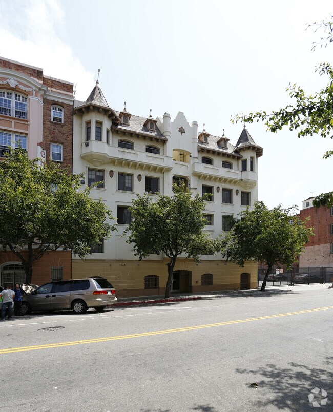 732 Normandie Ave, Los Angeles, CA 90005 Apartments Los Angeles, CA
