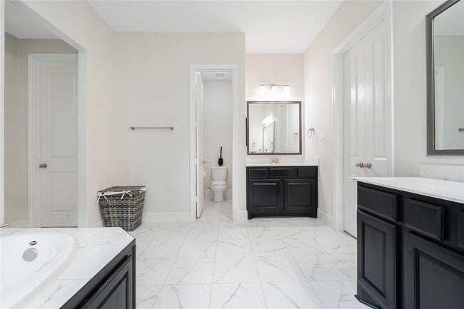 Building Photo - 14827 Vista Chase Trl