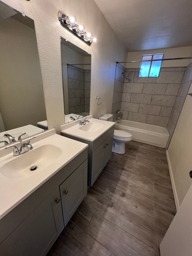 Foto del edificio - Townhome For Rent