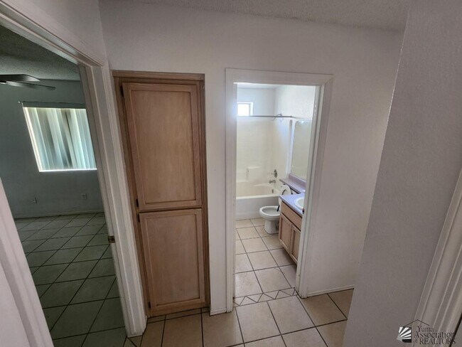 Foto del edificio - 2222 E 27th Ln