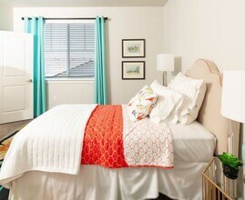 Parc on Center Apartments & Townhomes photo'