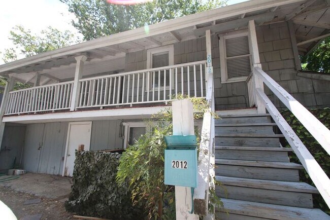 Foto del edificio - Simply the BEST! Adorable 1 Bedroom/1 Bath...