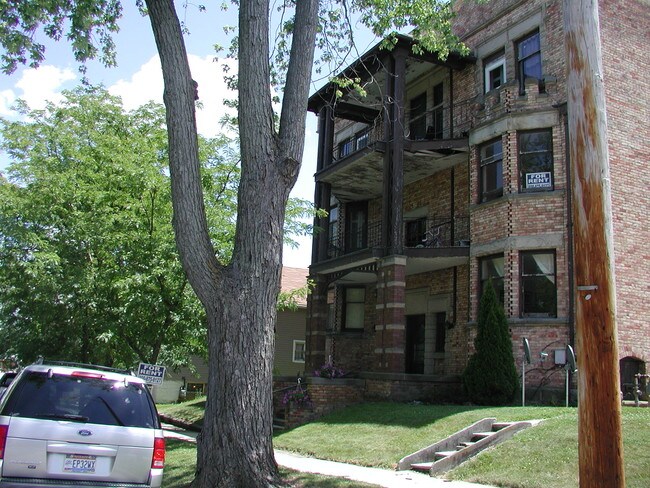 Building Photo - 417 Garrison St