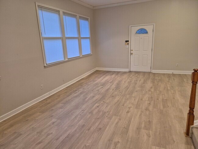 Foto del edificio - 584 Seminole Ave NE