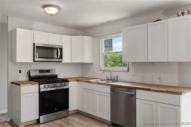 Foto del edificio - 456 Thompson St
