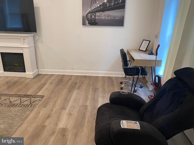 Foto del edificio - 2501 E Somerset St