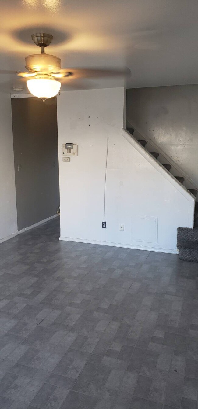 Foto del edificio - 36 Betty Ct