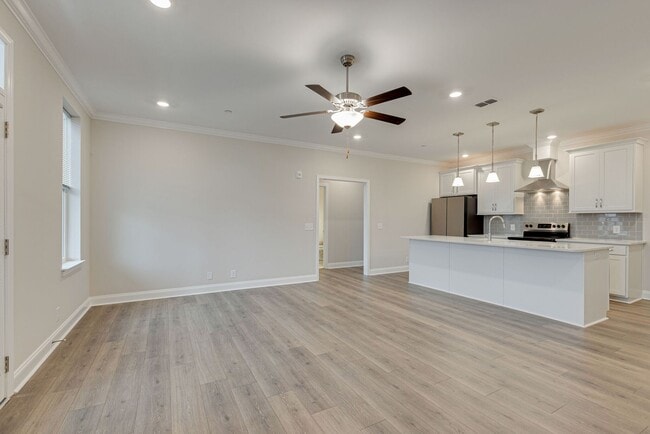 Building Photo - **2022-BUILT CONDO IN CAROTHERS FARMS NEIG...