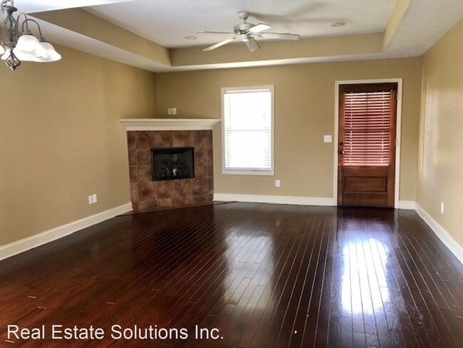 Building Photo - 3 br, 2 bath House - 116 Silver Ridge Lane