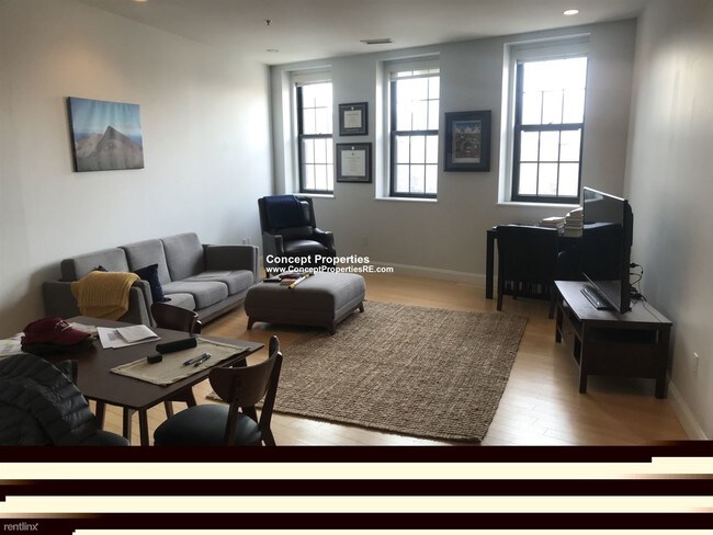 Building Photo - 1 br, 1 bath  - 490 Harrison Ave Apt 402M