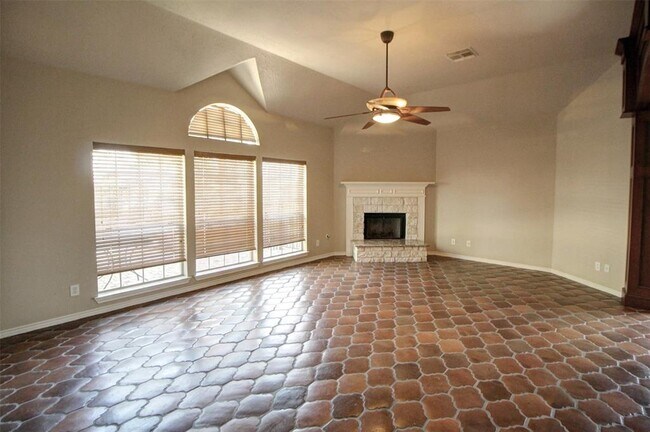 Foto del edificio - 19014 Canyon Frost Dr