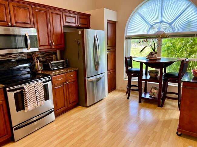 Foto del edificio - 602 Sabal Palm Ln