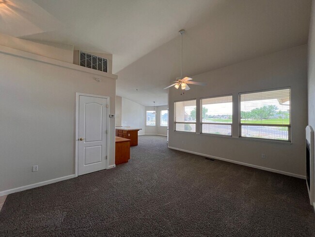 Foto del edificio - Beautiful home located in the Fernley Golf...