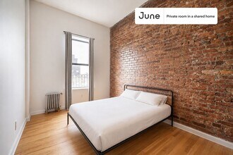 Building Photo - Room in Shared 2 bed/1 bath home in Crown Heights