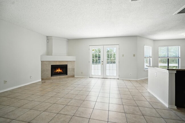 Building Photo - 2802 Redrock Trl