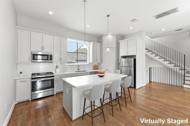 Photo - 816 W 22nd Street Unit Apartment
