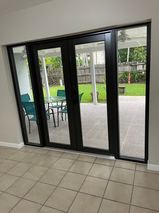 Foto del edificio - 2435 SW 109th Ct