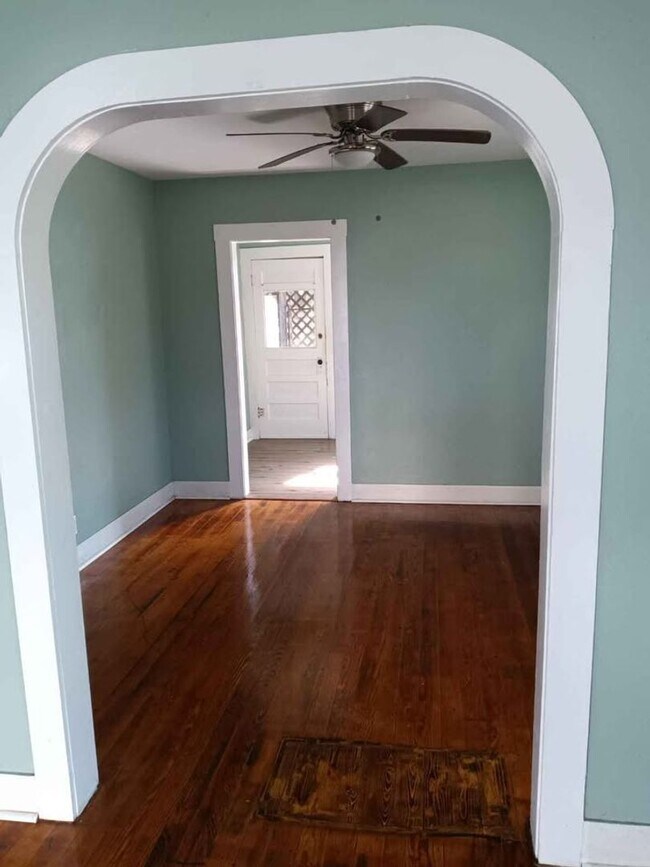 Foto del edificio - Simple 2/1 downtown