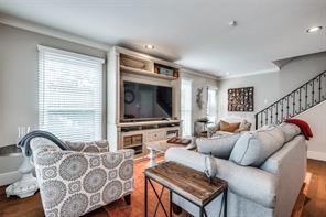 Foto del edificio - 7736 Meadow Rd