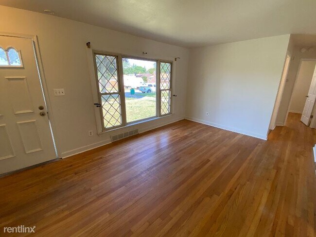 Building Photo - 3 br, 1 bath House - 224 Harrison St