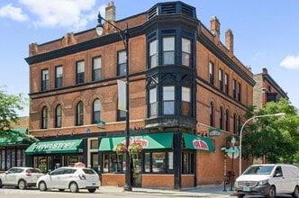 Building Photo - 2636 N Clark St