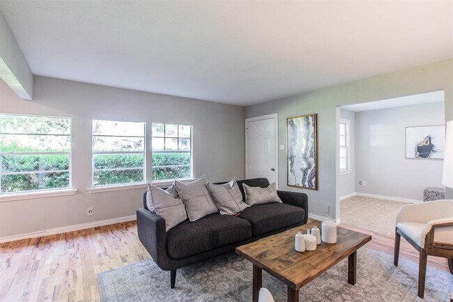 Foto del edificio - 5175 Cardiff St